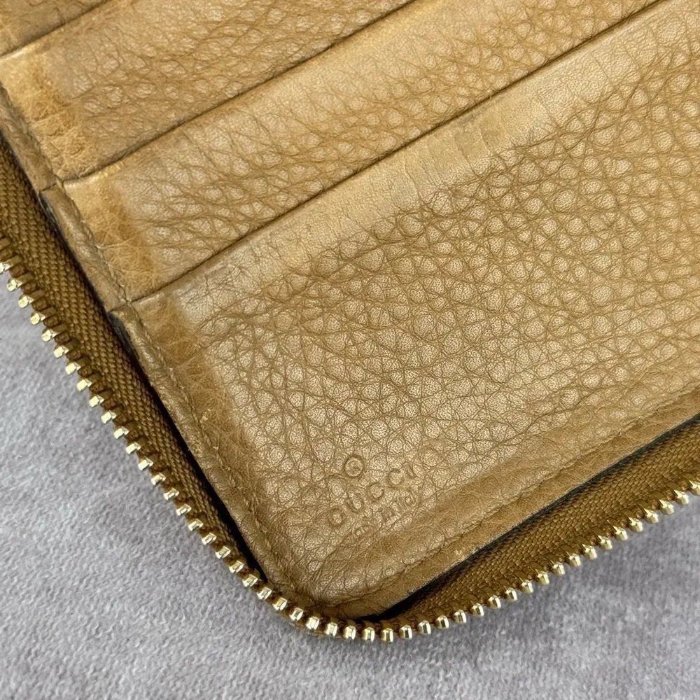 Gucci Python Embossed Tassel Zippy Wallet - Picture 11 of 16